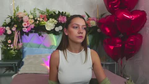 Snapshot of alice_charmy chatting on February 18, 2026, 5:31 pm Alice in Wonderland online show from February 18, 2026, 5:31 pm