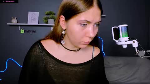 alice_cold online show from September 23, 2025, 5:54 am