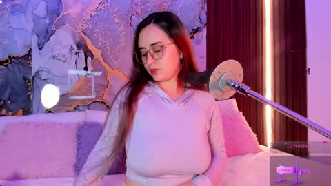 Mey online show from October 25, 2025, 2:52 am