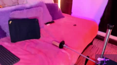 Mey online show from December 19, 2025, 5:20 pm