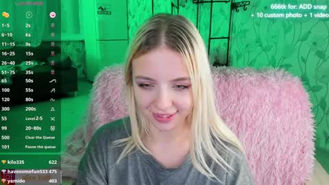 alice_halle online show from December 9, 2024, 11:56 pm