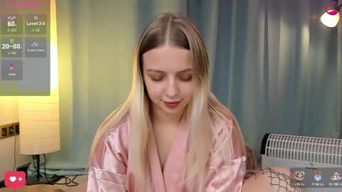 alice_halle online show from September 29, 2025, 7:46 am