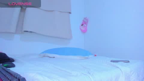 Snapshot of alice_lacroux chatting on December 19, 2024, 4:23 am Alice online show from December 19, 2024, 4:23 am