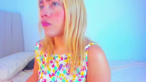 Snapshot of alice_lacroux chatting on February 10, 2025, 6:24 pm Alice online show from February 10, 2025, 6:24 pm