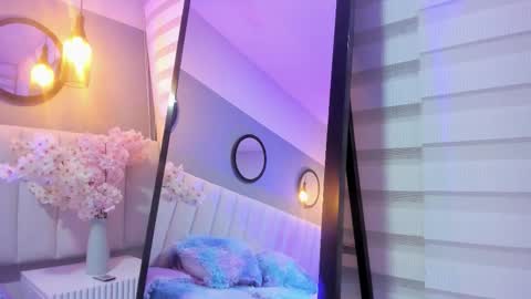 alice_lodge online show from September 18, 2025, 3:30 am