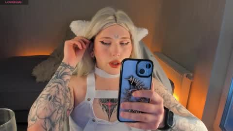  Alice  online show from April 3, 2026, 12:36 pm