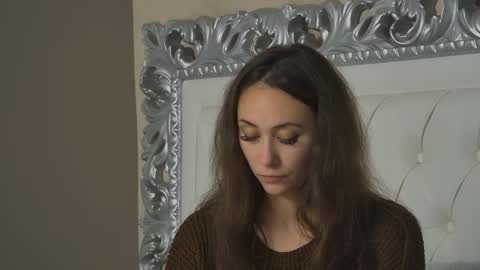 Snapshot of alice_munro chatting on October 10, 2025, 3:55 pm AliceMunro online show from October 10, 2025, 3:55 pm