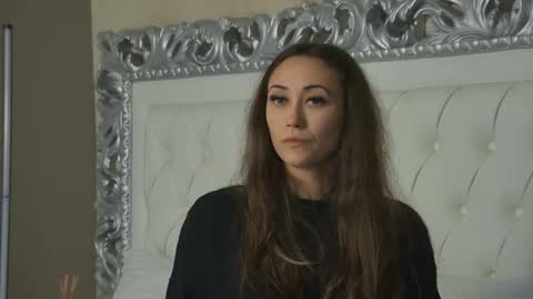 AliceMunro online show from November 18, 2025, 8:24 pm