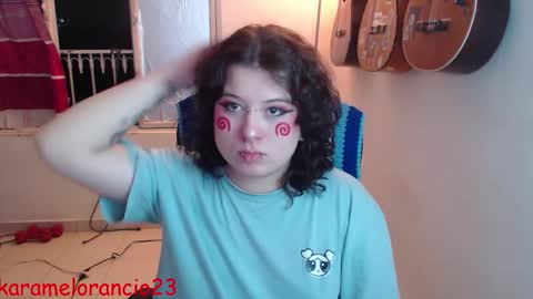 Alicia Aldara online show from September 17, 2025, 3:41 am