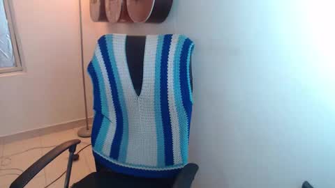 Alicia Aldara online show from November 22, 2025, 4:44 am