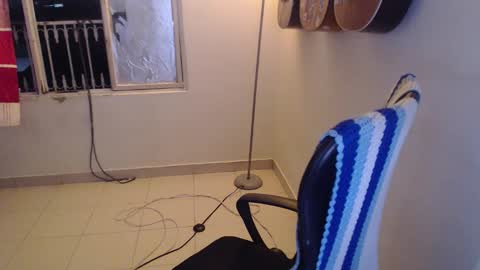 Alicia Aldara online show from December 2, 2025, 9:36 am