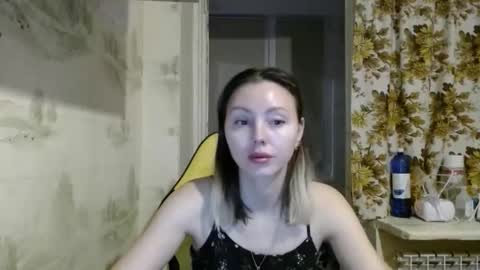 Snapshot of alice_smiles chatting on February 6, 2026, 10:24 pm Alice smiles online show from February 6, 2026, 10:24 pm