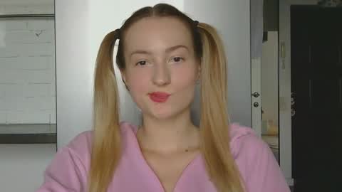 Snapshot of alice_sweet_01 chatting on September 28, 2025, 2:55 pm Alice online show from September 28, 2025, 2:55 pm