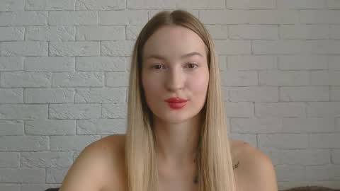 Snapshot of alice_sweet_01 chatting on September 30, 2025, 11:04 am Alice online show from September 30, 2025, 11:04 am