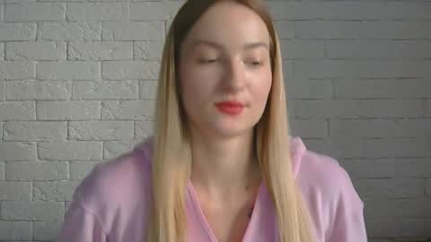 Snapshot of alice_sweet_01 chatting on October 5, 2025, 2:59 pm Alice online show from October 5, 2025, 2:59 pm