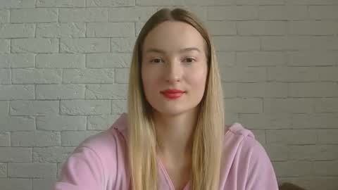 Snapshot of alice_sweet_01 chatting on October 10, 2025, 11:20 am Alice online show from October 10, 2025, 11:20 am