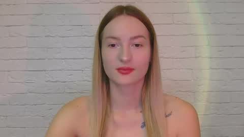Snapshot of alice_sweet_01 chatting on October 12, 2025, 4:17 pm Alice online show from October 12, 2025, 4:17 pm
