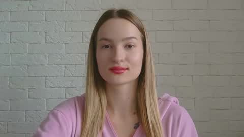 Snapshot of alice_sweet_01 chatting on October 30, 2025, 11:55 am Alice online show from October 30, 2025, 11:55 am