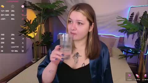 Alice  online show from December 14, 2025, 5:29 pm