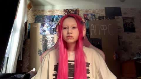 Lina online show from March 22, 2026, 9:13 am