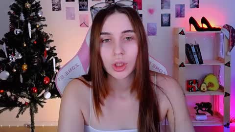 alicecharmy online show from December 16, 2024, 4:49 pm