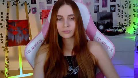 alicecharmy online show from February 20, 2025, 4:36 pm