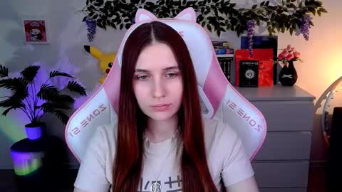 alicecharmy online show from March 11, 2026, 3:18 pm