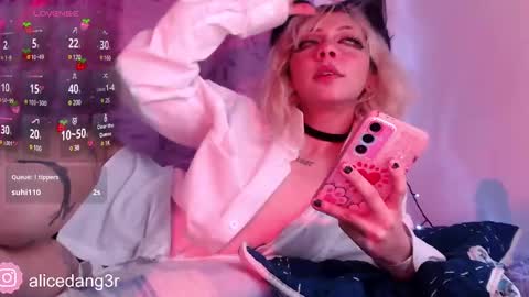 Snapshot of alicedang3r chatting on January 8, 2025, 5:48 am Alice online show from January 8, 2025, 5:48 am