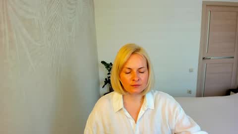 Alicee online show from April 15, 2026, 11:28 am