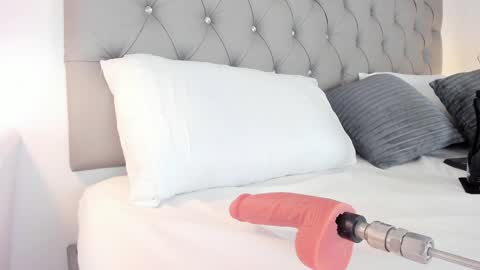 Alice  online show from January 14, 2025, 8:41 am