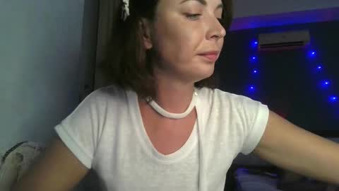 alicehoney_ online show from April 4, 2026, 11:18 am