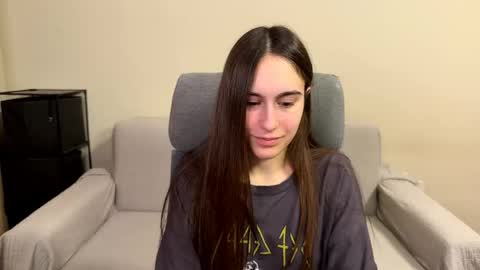 alicekollt online show from April 15, 2026, 7:58 pm