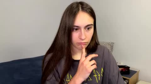 Snapshot of alicekollt chatting on May 18, 2026, 7:31 pm alicekollt online show from May 18, 2026, 7:31 pm