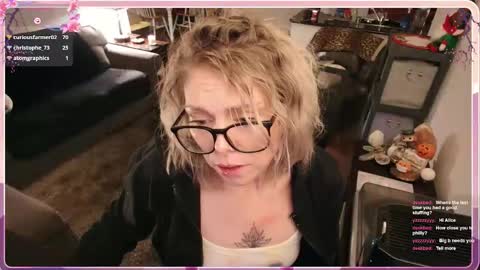 Alice Liddell online show from December 14, 2025, 4:51 am