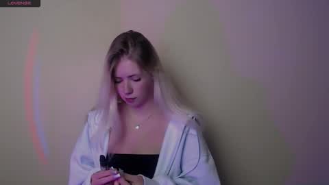 Alice online show from September 23, 2025, 12:30 pm