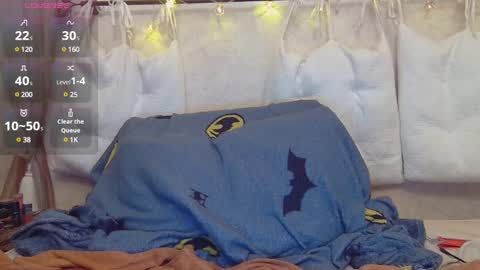 AliceWoolfy online show from December 9, 2024, 6:46 pm