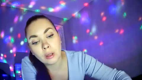 AlicexFresh online show from November 30, 2025, 11:58 am