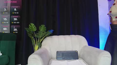 Salome online show from November 6, 2025, 11:44 am