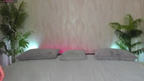 Mia online show from January 21, 2025, 2:11 am