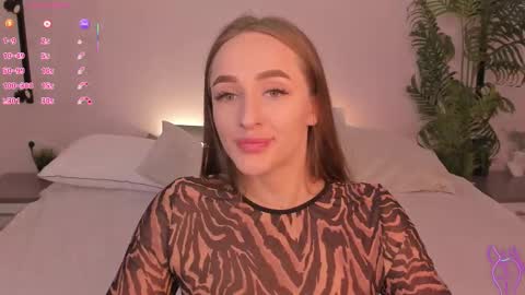 Mia online show from October 17, 2025, 1:53 am