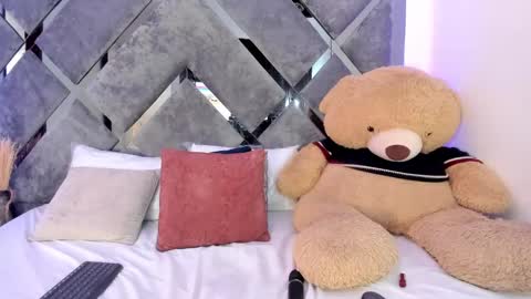 Alice  online show from February 2, 2025, 4:00 pm