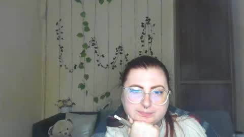 Snapshot of alicia_side_red chatting on April 25, 2026, 7:22 am Alicia online show from April 25, 2026, 7:22 am