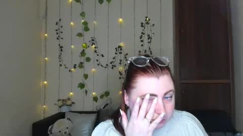 Snapshot of alicia_side_red chatting on April 25, 2026, 1:41 pm Alicia online show from April 25, 2026, 1:41 pm