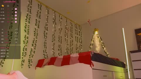 Snapshot of alicia_x_art chatting on December 23, 2024, 4:44 am Alicia Lici  online show from December 23, 2024, 4:44 am