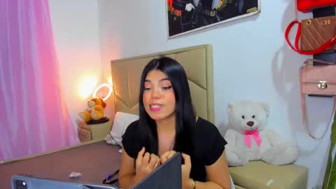 Snapshot of aliciabiden chatting on October 12, 2025, 5:50 am aliciabiden online show from October 12, 2025, 5:50 am