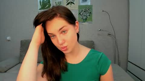 Aliciacollinsss online show from June 17, 2026, 12:40 pm