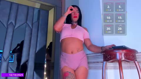 Snapshot of aliciamoorex chatting on October 20, 2025, 1:44 pm Alicia  online show from October 20, 2025, 1:44 pm