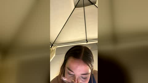 Alicia  online show from June 8, 2026, 12:58 am