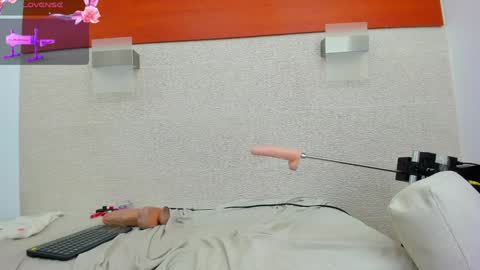 Snapshot of alicie_green chatting on January 30, 2025, 5:30 am im tutti online show from January 30, 2025, 5:30 am