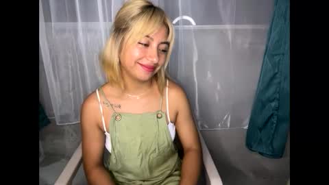 Karla Oconoor online show from May 20, 2026, 4:07 am